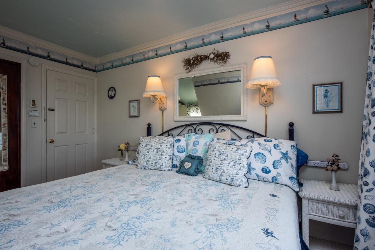 A Cape Cod Ocean Manor Inn ไฮยานนิส ภายนอก รูปภาพ