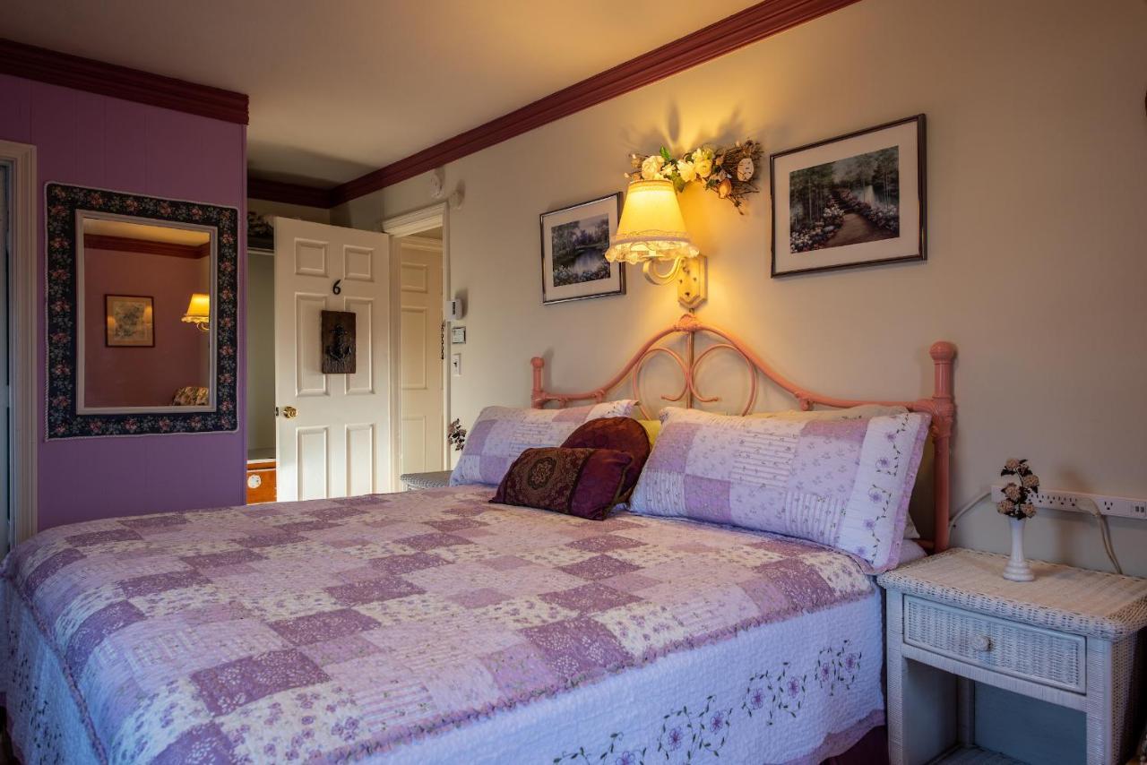 A Cape Cod Ocean Manor Inn ไฮยานนิส ภายนอก รูปภาพ