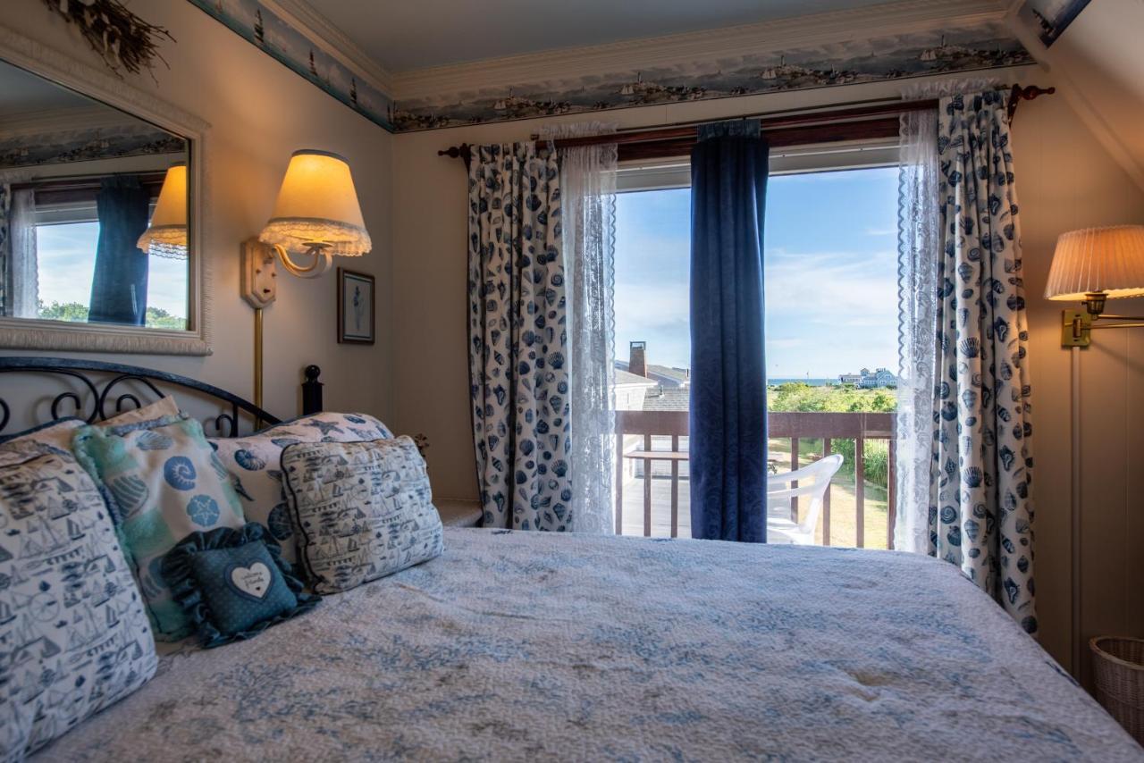 A Cape Cod Ocean Manor Inn ไฮยานนิส ภายนอก รูปภาพ