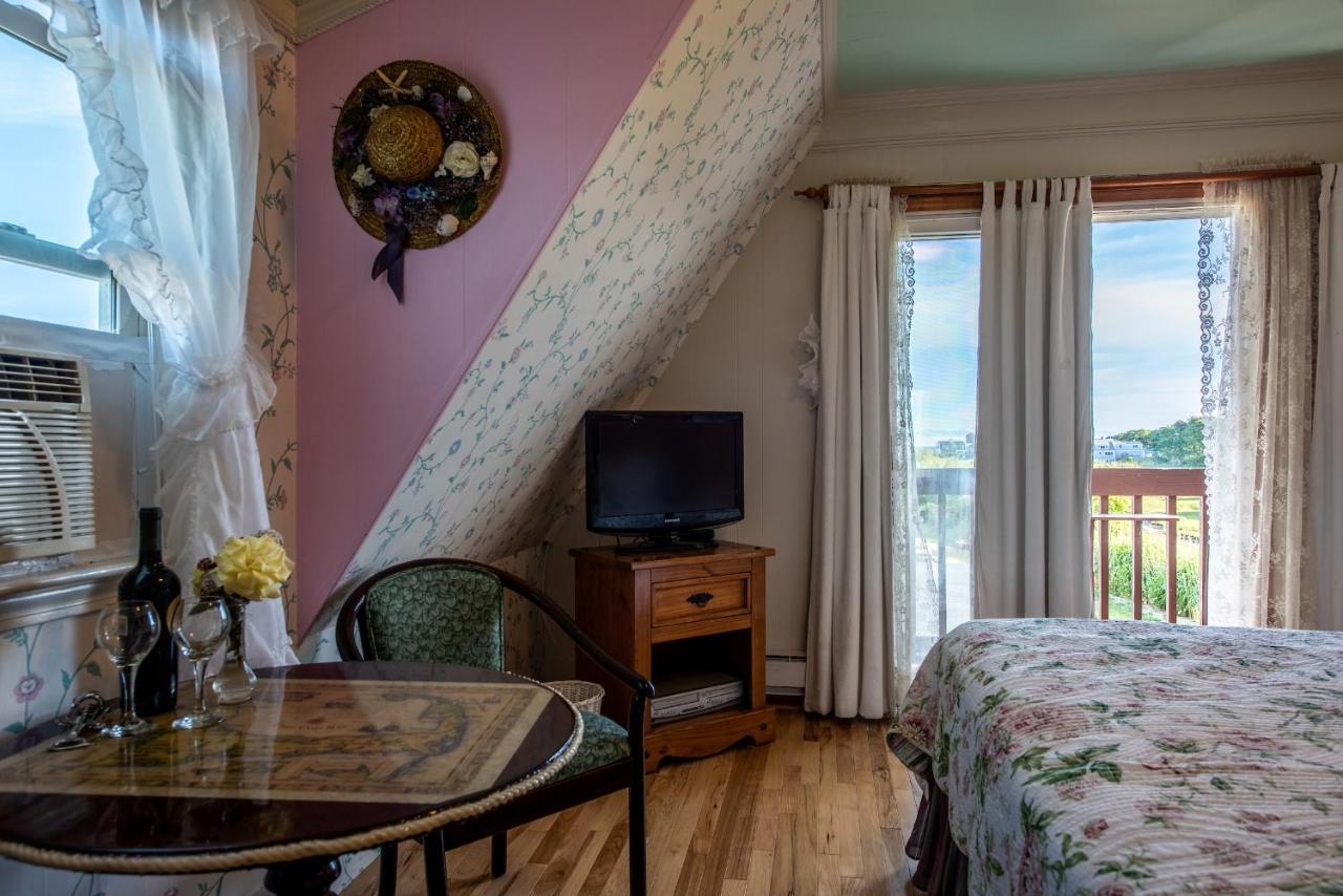 A Cape Cod Ocean Manor Inn ไฮยานนิส ภายนอก รูปภาพ